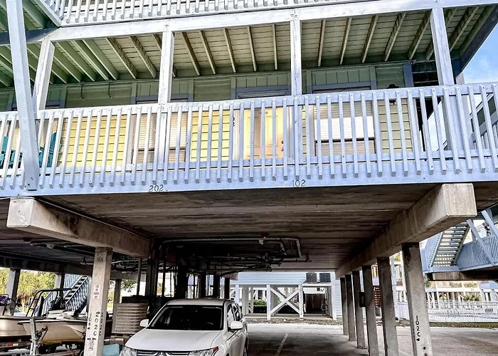 The Cove #c102 Apartment *